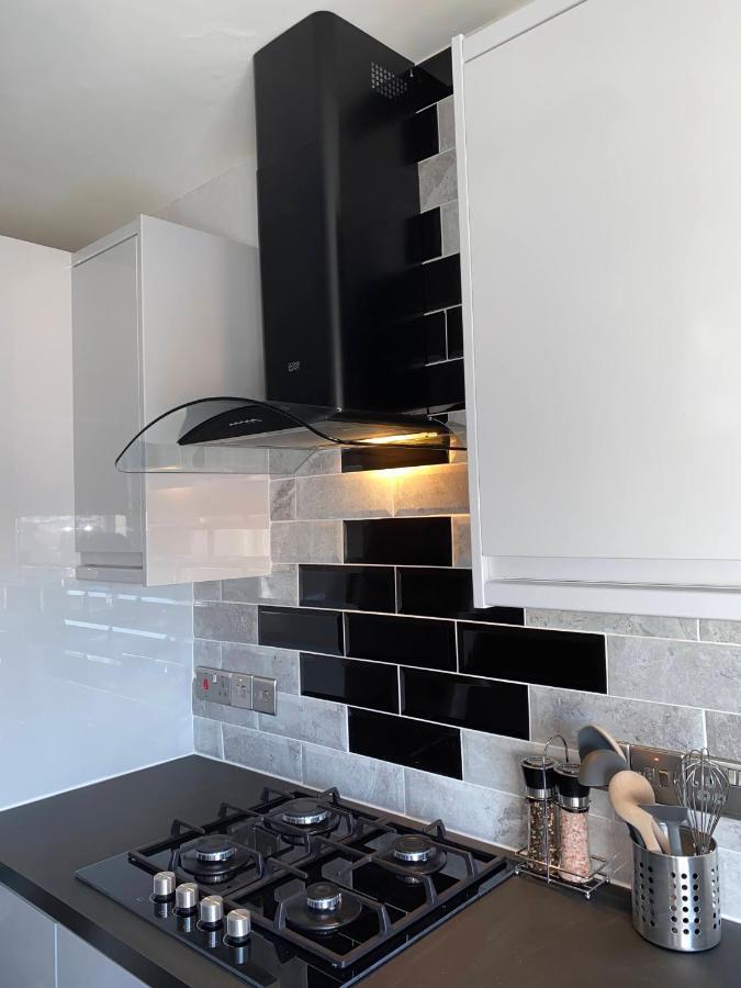 Bright, Spacious, Modern Interior Decor 2 Bedrooms Apartment With Amazing Views Лондон Екстер'єр фото