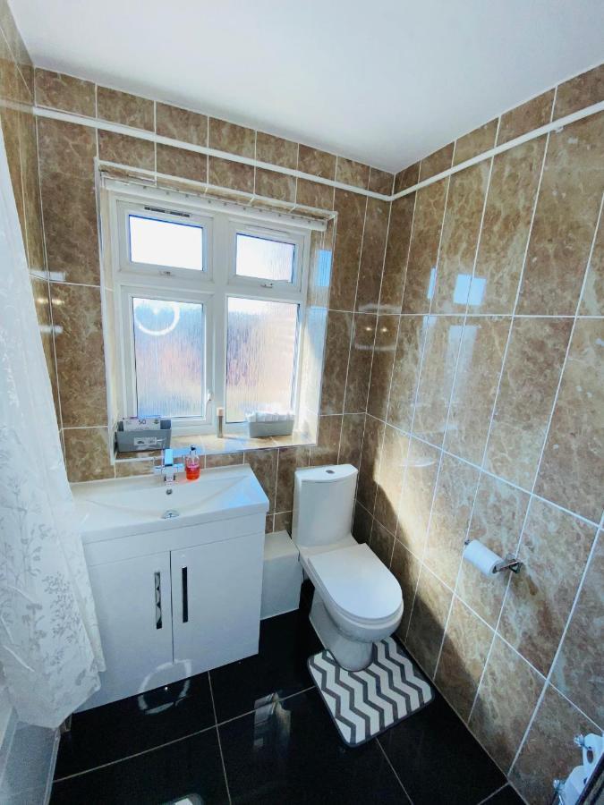 Bright, Spacious, Modern Interior Decor 2 Bedrooms Apartment With Amazing Views Лондон Екстер'єр фото