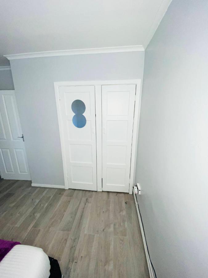 Bright, Spacious, Modern Interior Decor 2 Bedrooms Apartment With Amazing Views Лондон Екстер'єр фото