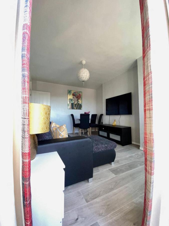 Bright, Spacious, Modern Interior Decor 2 Bedrooms Apartment With Amazing Views Лондон Екстер'єр фото