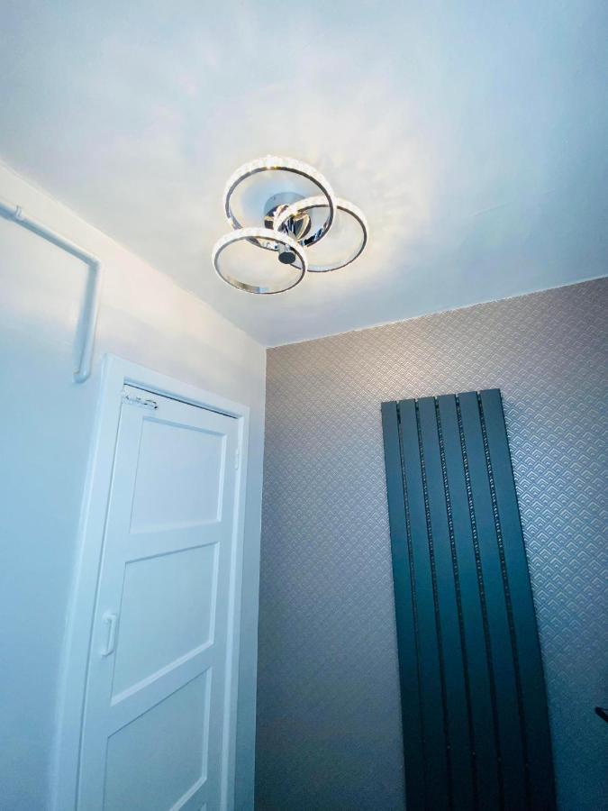 Bright, Spacious, Modern Interior Decor 2 Bedrooms Apartment With Amazing Views Лондон Екстер'єр фото